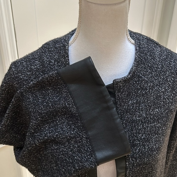 Zara Women’s Open Front Tweed Jacket Faux Leather Trim Gray Size M - Picture 5 of 12